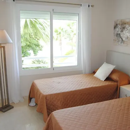 Alcazaba Lagoon Luxury Apartment
