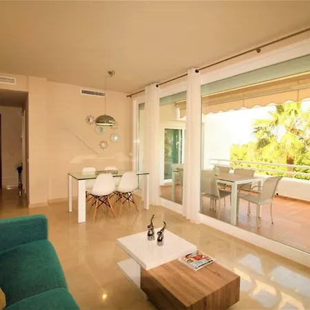 Alcazaba Lagoon Luxury