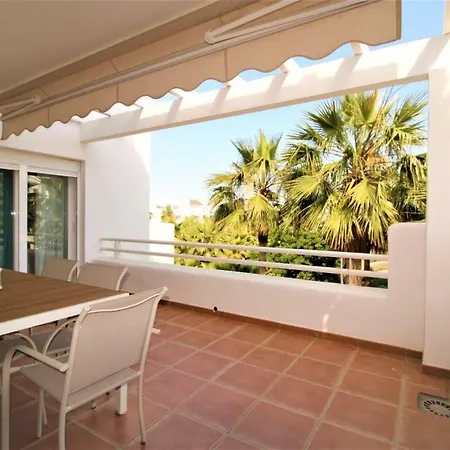 Alcazaba Lagoon Luxury Apartment *